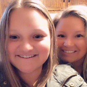 Meet your Posher, Ella